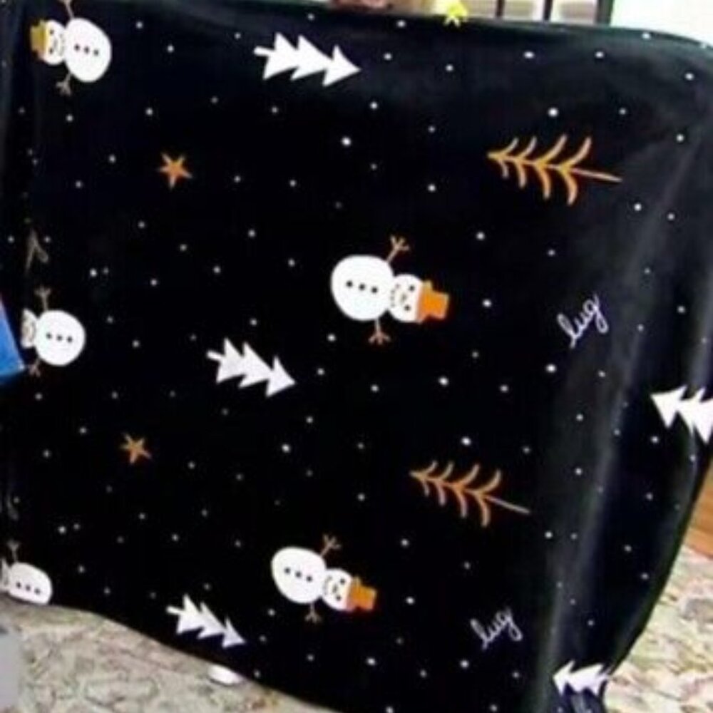 Lug Cuddle Throw in Snowman Trees NWT